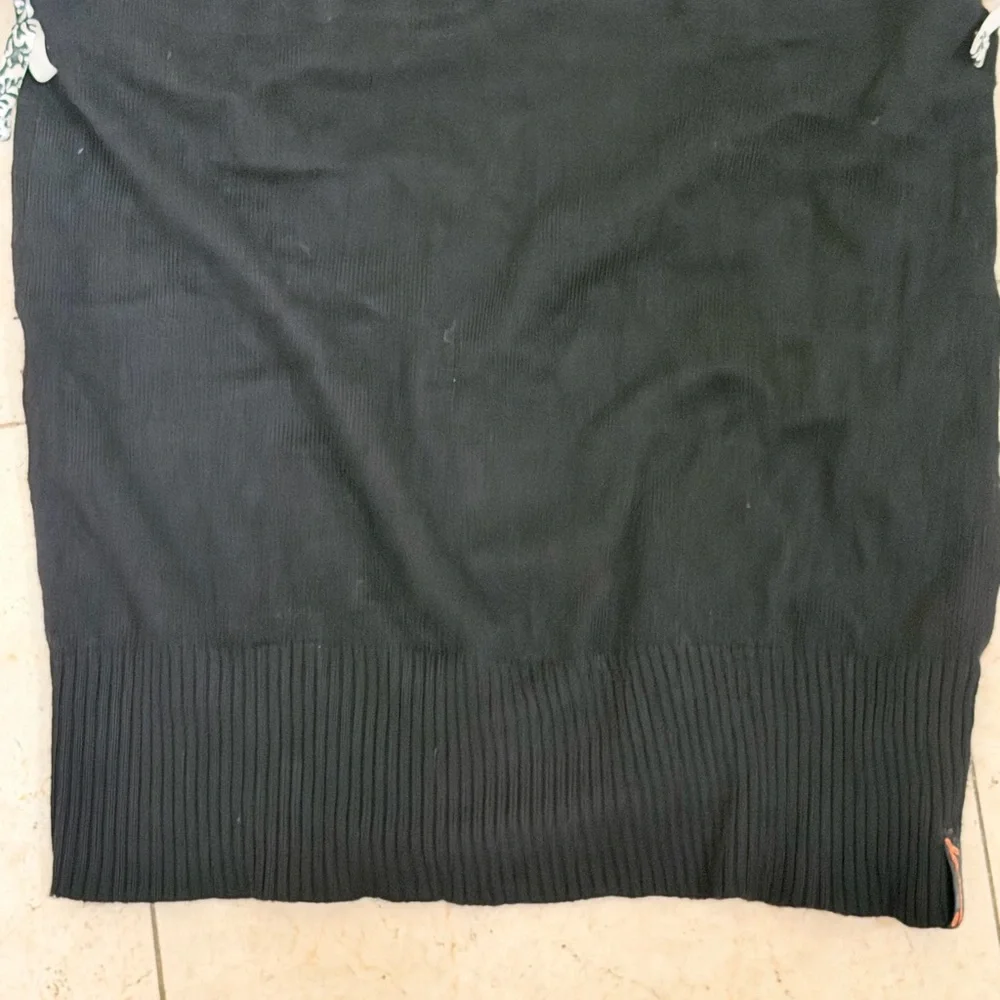 lululemon athletica Midnight V-Neck Sweater - Vintage Cashmere - Picture 6 of 11